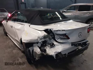 2019 Mercedes-Benz E 53 AMG with VIN WDD1K6BBXKF098282, listed as a IAAI auction lot 41482524 with 29,505 mi miles and . Bid and sale history available at DreamBid. Image 3.