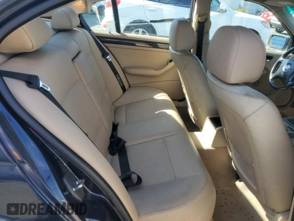 2001 BMW 3 Series 325i with VIN WBAAV334X1FU92599, listed as a Copart auction lot 52724155 with 82,156 mi miles and Clean Title. Bid and sale history available at carsss.com. Image 10.