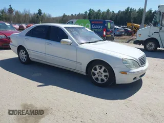 2001 Mercedes-Benz S with VIN WDBNG70J81A166750, listed as a IAAI auction lot 42168436 with 149,258 mi miles. Bid and sale history available at carsss.com. Image 1.
