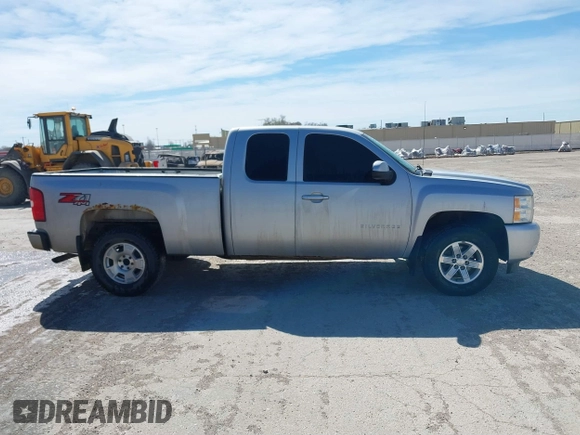 2012 Chevrolet Silverado 1500 LT with VIN 1GCRKSE73CZ195451, listed as a IAAI auction lot 41802960 with 277,651 mi miles and . Bid and sale history available at DreamBid. Image 13.