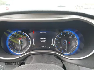 2022 Chrysler Pacifica Touring L with VIN 2C4RC1BG3NR149675, listed as a IAAI auction lot 42470593 with 59,956 mi miles and . Bid and sale history available at DreamBid. Image 7.