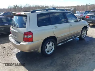 2005 Toyota Highlander z VIN JTEEP21A150093876, wystawiony jako IAAI lot #41808749 z przebiegiem 308 481 mil mil oraz . Historia ofert i sprzedaży dostępna na DreamBid. Obrazek 4.