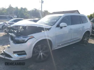 2024 Volvo XC90 Ultimate Bright Theme with VIN YV4062PFXR1211067, listed as a Copart auction lot 64887724 with 0 mi miles and Salvage Title. Bid and sale history available at carsss.com. Image 1.