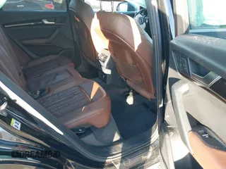 2019 Audi Q5 Premium Plus with VIN WA1BNAFY7K2051011, listed as a IAAI auction lot 41403581 with 1 mi miles. Bid and sale history available at carsss.com. Image 8.