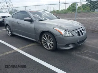 2009 Infiniti G37 with VIN JNKCV64E39M606355, listed as a IAAI auction lot 42025375 with 203,294 mi miles. Bid and sale history available at carsss.com. Image 1.