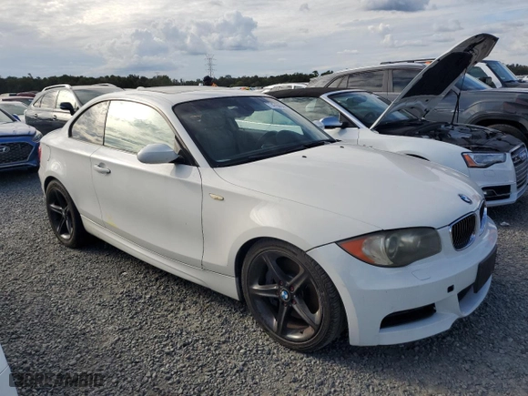 2009 BMW 1 Series 135i with VIN WBAUC73509VK94795, listed as a Copart auction lot 74760544 with 0 mi miles and Salvage Title. Bid and sale history available at carsss.com. Image 4.