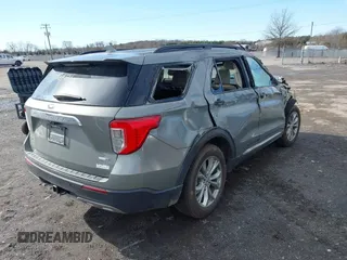 2020 Ford Explorer XLT with VIN 1FMSK8DH0LGB90584, listed as a IAAI auction lot 41524542 with 73,030 mi miles. Bid and sale history available at carsss.com. Image 4.