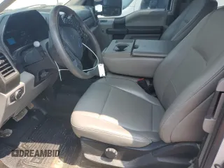 2020 Ford F-250 XL z VIN 1FT7X2B62LEC30895, wystawiony jako Copart lot #59706725 z przebiegiem 90 718 mil mil oraz Szkoda całkowita • Salvage title. Historia ofert i sprzedaży dostępna na DreamBid. Obrazek 7.