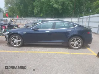 2013 Tesla Model S Performance z VIN 5YJSA1CP1DFP21827, wystawiony jako IAAI lot #42494897 z przebiegiem 148 150 mil mil oraz . Historia ofert i sprzedaży dostępna na DreamBid. Obrazek 15.