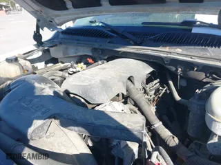 2003 Chevrolet Tahoe LS with VIN 1GNEC13V23J329623, listed as a IAAI auction lot 41885652 with 277,112 mi miles. Bid and sale history available at carsss.com. Image 10.