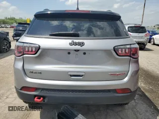 2019 Jeep Compass Trailhawk z VIN 3C4NJDDB3KT739939, wystawiony jako Copart lot #56695985 z przebiegiem 99 941 mil mil oraz Szkoda całkowita • Salvage title. Historia ofert i sprzedaży dostępna na DreamBid. Obrazek 6.