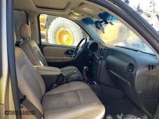 2005 Chevrolet TrailBlazer LS with VIN 1GNDS13S852370517, listed as a IAAI auction lot 41532145 with 464,559 mi miles. Bid and sale history available at carsss.com. Image 5.