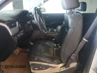 2015 GMC Yukon XL SLT z VIN 1GKS2HKC8FR672941, wystawiony jako Copart lot #47616215 z przebiegiem Nie podano mil oraz Szkody całkowita. Historia ofert i sprzedaży dostępna na DreamBid. Obrazek 7.