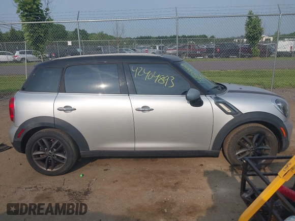 2012 MINI Countryman с VIN WMWZB3C5XCWM30143, выставлен на аукционе IAAI как лот 42404893 с пробегом 143 836 миль миль и . История ставок и продаж доступна на DreamBid. Изображение 13.