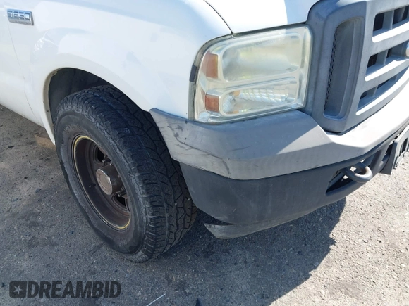 2005 Ford Super Duty F-250 XL with VIN 1FTSX20515EB09203, listed as a IAAI auction lot 41849426 with 179,296 mi miles. Bid and sale history available at carsss.com. Image 15.