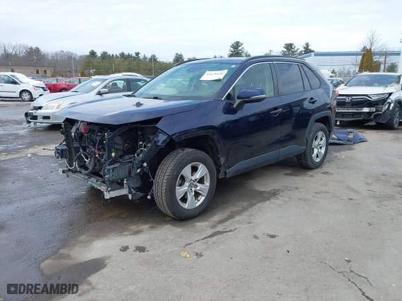 2019 Toyota RAV4 XLE with VIN JTMP1RFV7KD028229, listed as a IAAI auction lot 41628439 with 50,235 mi miles. Bid and sale history available at carsss.com. Image 18.