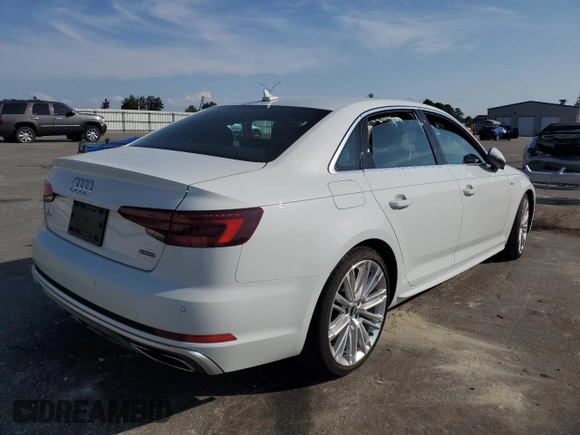 2019 Audi A4 Premium Plus with VIN WAUENAF45KN011604, listed as a Copart auction lot 59967812 with 33,399 mi miles. Bid and sale history available at carsss.com. Image 4.