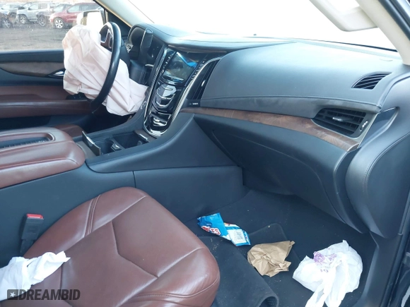 2019 Cadillac Escalade Luxury with VIN 1GYS4BKJ3KR249030, listed as a IAAI auction lot 41650655 with 64,373 mi miles. Bid and sale history available at carsss.com. Image 5.