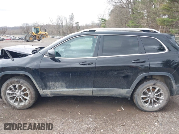 2019 Jeep Cherokee Latitude Plus with VIN 1C4PJMLB1KD237138, listed as a IAAI auction lot 41956339 with 81,180 mi miles. Bid and sale history available at carsss.com. Image 14.