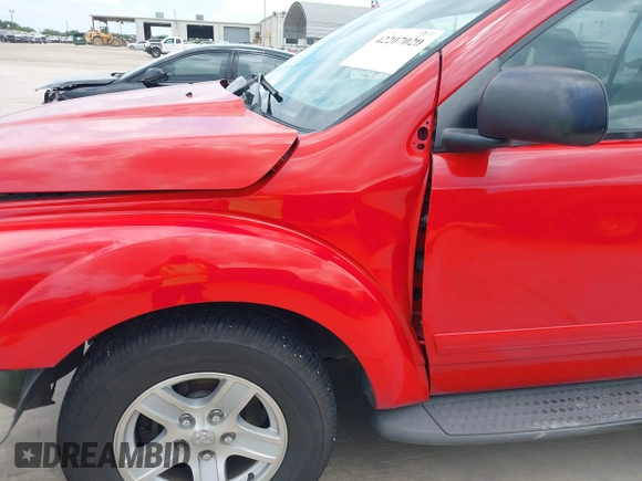 2005 Dodge Durango SLT с VIN 1D4HD48D65F616363, выставлен на аукционе IAAI как лот 42207020 с пробегом 132 049 миль миль и . История ставок и продаж доступна на DreamBid. Изображение 17.