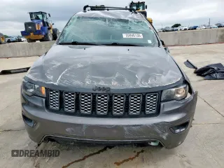 2018 Jeep Grand Cherokee Altitude with VIN 1C4RJFAG0JC250082, listed as a Copart auction lot 55940135 with 79,523 mi miles and Salvage title. Bid and sale history available at DreamBid. Image 5.