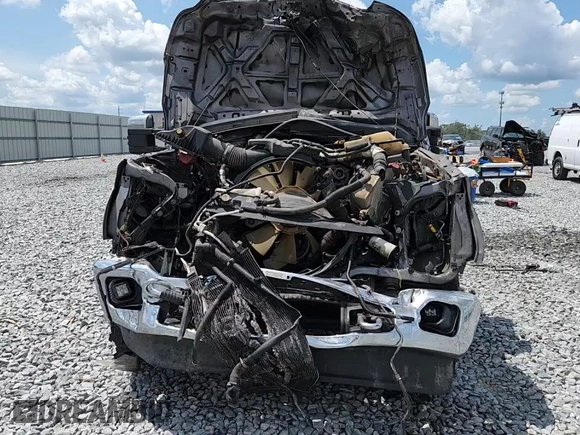 2012 Ford F-250 XL z VIN 1FT7W2BT5CEB28239, wystawiony jako Copart lot #57603985 z przebiegiem 348 663 mil mil oraz Nie do naprawy • Non repairable. Historia ofert i sprzedaży dostępna na DreamBid. Obrazek 14.