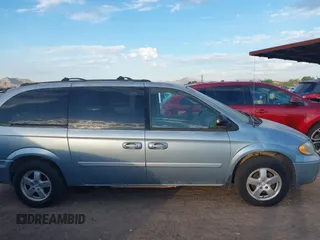 2005 Dodge Caravan SXT with VIN 2D4GP44L55R483006, listed as a IAAI auction lot 42636765 with 307,331 mi miles and . Bid and sale history available at DreamBid. Image 13.