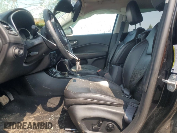 2019 Jeep Compass Limited z VIN 3C4NJDCB0KT647592, wystawiony jako Copart lot #64810305 z przebiegiem 68 518 mil mil oraz Czysty tytuł • Clean title. Historia ofert i sprzedaży dostępna na DreamBid. Obrazek 7.