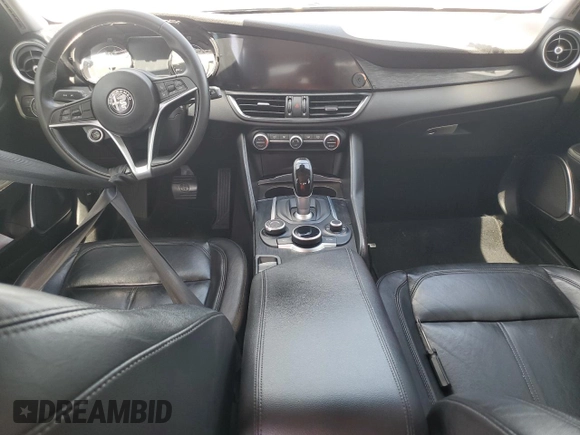 2019 Alfa Romeo Giulia z VIN ZARFAMAN7K7598712, wystawiony jako Copart lot #61589905 z przebiegiem Nie podano mil oraz Czysty tytuł • Clean title. Historia ofert i sprzedaży dostępna na DreamBid. Obrazek 8.