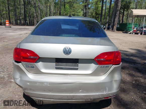 2013 Volkswagen Jetta SE with VIN 3VWDX7AJ9DM253430, listed as a IAAI auction lot 41997354 with 97,493 mi miles and . Bid and sale history available at DreamBid. Image 16.