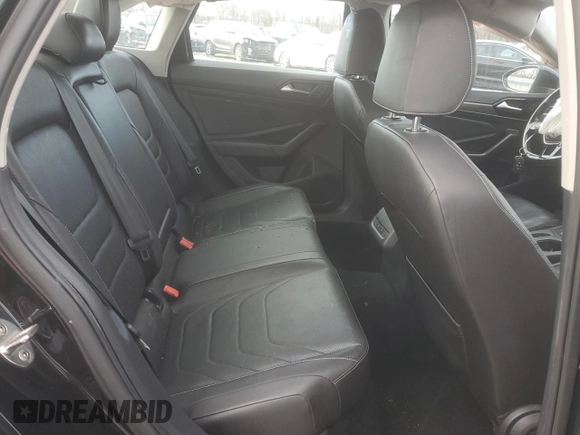 2019 Volkswagen Jetta SEL Premium с VIN 3VWGB7BUXKM185205, выставлен на аукционе Copart как лот 43470455 с пробегом 110 660 миль миль и Списание • Salvage title. История ставок и продаж доступна на DreamBid. Изображение 10.
