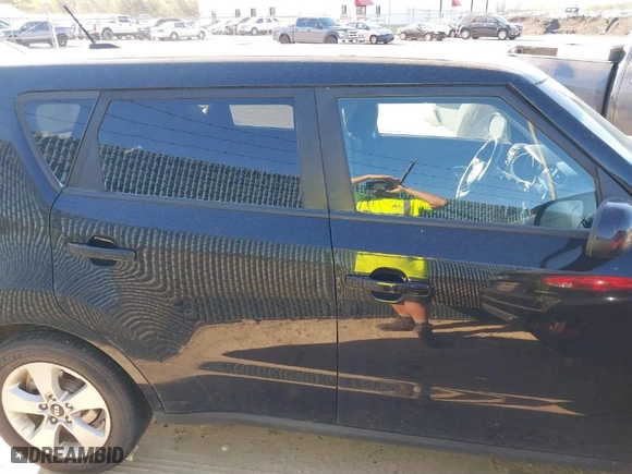 2018 Kia Soul with VIN KNDJN2A28J7523633, listed as a IAAI auction lot 41899233 with NaN miles. Bid and sale history available at carsss.com. Image 13.