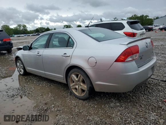 2010 Mercury Milan z VIN 3MEHM0HA1AR600594, wystawiony jako Copart lot #55556105 z przebiegiem 107 671 mil mil oraz Szkoda całkowita • Salvage title. Historia ofert i sprzedaży dostępna na DreamBid. Obrazek 2.