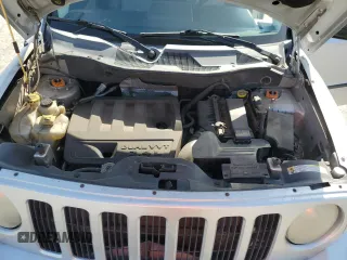 2007 Jeep Patriot Sport with VIN 1J8FF28W97D325271, listed as a Copart auction lot 52454715 with 182,358 mi miles and Clean Title. Bid and sale history available at DreamBid. Image 12.