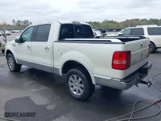 2006 Lincoln Mark LT with VIN 5LTPW18516FJ22601, listed as a IAAI auction lot 41819967 with 231,890 mi miles. Bid and sale history available at carsss.com. Image 3.