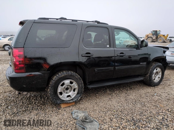 2014 Chevrolet Tahoe LT z VIN 1GNSKBE06ER131287, wystawiony jako Copart lot #82617224 z przebiegiem 138 880 mil mil oraz Szkoda całkowita • Salvage title. Historia ofert i sprzedaży dostępna na DreamBid. Obrazek 3.