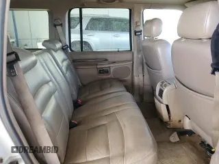 2000 Ford Explorer z VIN 1FMZU75E8YZA63925, wystawiony jako Copart lot #88376205 z przebiegiem 317 731 mil mil oraz Czysty tytuł • Clean title. Historia ofert i sprzedaży dostępna na DreamBid. Obrazek 11.
