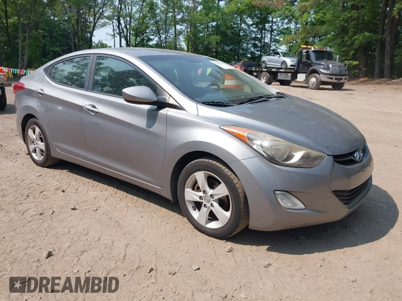 2012 Hyundai Elantra GLS z VIN KMHDH4AE7CU369345, wystawiony jako IAAI lot #42432765 z przebiegiem 148 754 mil mil oraz . Historia ofert i sprzedaży dostępna na DreamBid. Obrazek 1.