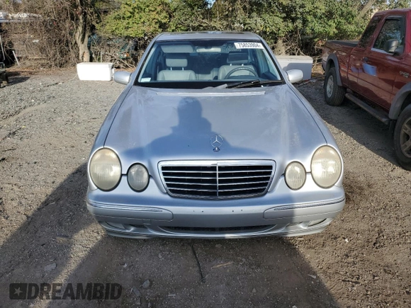 2001 Mercedes-Benz E-Class AWD with VIN WDBJF82J41X052567, listed as a Copart auction lot 75853904 with 111,491 mi miles and Clean Title. Bid and sale history available at carsss.com. Image 5.
