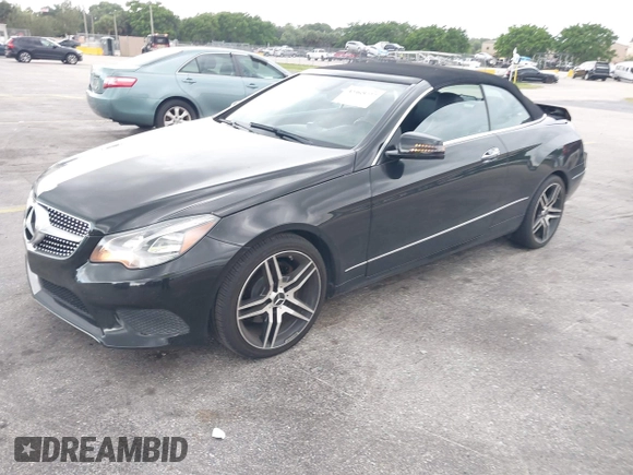 2014 Mercedes-Benz E 350 with VIN WDDKK5KF7EF240724, listed as a IAAI auction lot 42469727 with 116,174 mi miles and . Bid and sale history available at DreamBid. Image 18.