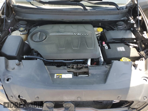 2017 Jeep Cherokee Latitude with VIN 1C4PJMCS8HW602718, listed as a Copart auction lot 52498185 with 104,153 mi miles and Salvage Title. Bid and sale history available at carsss.com. Image 12.