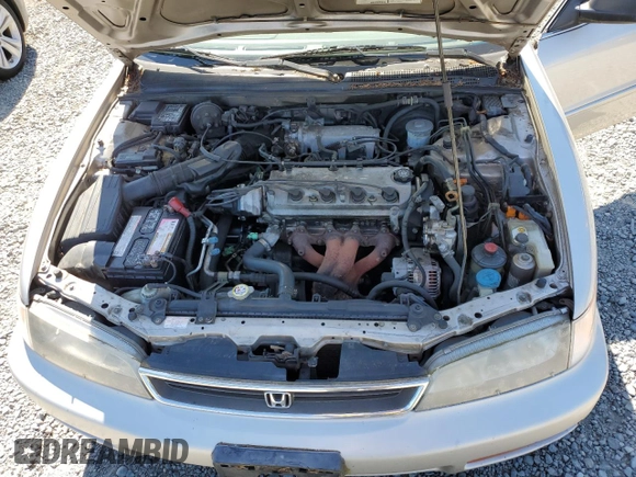1996 Honda Accord EX with VIN 1HGCD5668TA091433, listed as a Copart auction lot 59375654 with 317,499 mi miles and Clean Title. Bid and sale history available at DreamBid. Image 11.