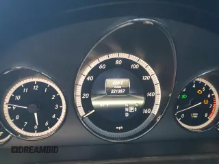 2013 Mercedes-Benz E 350 Luxury with VIN WDDHF5KB1DA699576, listed as a Copart auction lot 55687345 with 221,357 mi miles and Clean Title. Bid and sale history available at DreamBid. Image 9.