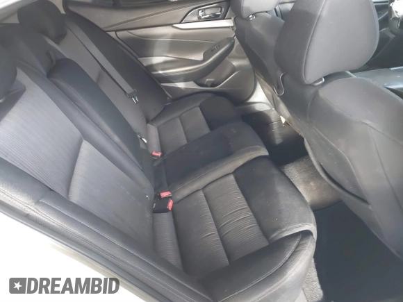 2018 Nissan Maxima SR with VIN 1N4AA6AP1JC397613, listed as a IAAI auction lot 41557340 with 84,749 mi miles. Bid and sale history available at carsss.com. Image 8.