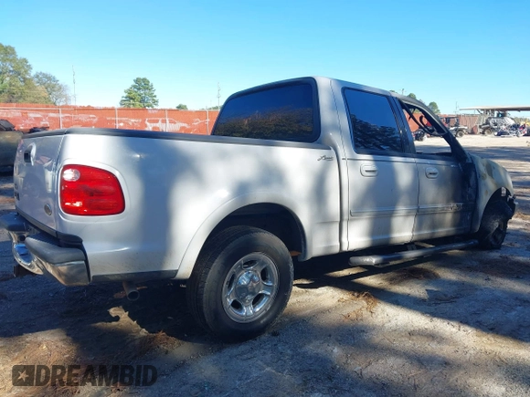 2003 Ford F-150 XLT with VIN 1FTRW07L43KA75198, listed as a IAAI auction lot 40932979 with Not Provided miles. Bid and sale history available at carsss.com. Image 4.