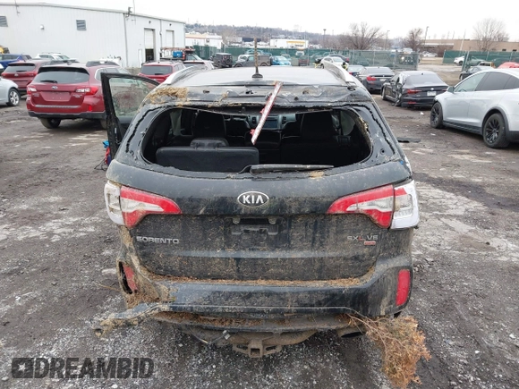 2014 Kia Sorento SX Limited with VIN 5XYKWDA70EG440053, listed as a IAAI auction lot 41565177 with 106,706 mi miles. Bid and sale history available at carsss.com. Image 15.