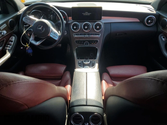 2019 Mercedes-Benz C 300 z VIN 55SWF8DB6KU300132, wystawiony jako Copart lot #62847335 z przebiegiem 82 533 mil mil oraz Szkoda całkowita • Salvage title. Historia ofert i sprzedaży dostępna na DreamBid. Obrazek 8.
