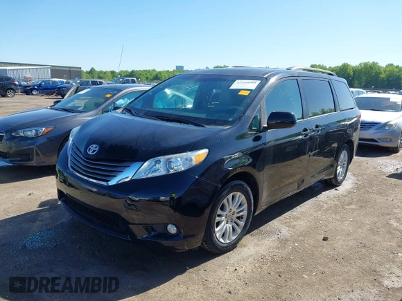 2013 Toyota Sienna XLE AAS z VIN 5TDYK3DC5DS306309, wystawiony jako IAAI lot #42260000 z przebiegiem 82 558 mil mil oraz . Historia ofert i sprzedaży dostępna na DreamBid. Obrazek 18.