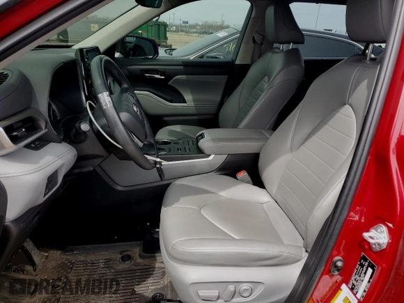2022 Toyota Highlander XLE with VIN 5TDHZRBH6NS570427, listed as a Copart auction lot 51982165 with 34,072 mi miles and Clean title. Bid and sale history available at DreamBid. Image 7.