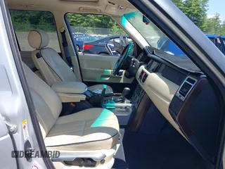2004 Land Rover Range Rover HSE with VIN SALME11424A167737, listed as a IAAI auction lot 42720331 with 145,422 mi miles and . Bid and sale history available at DreamBid. Image 5.